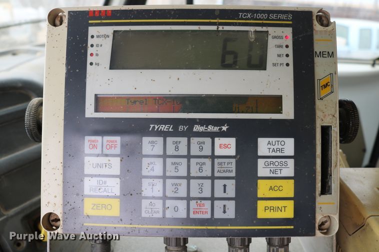 image for item DD6080 2001 Sterling feed mixer truck