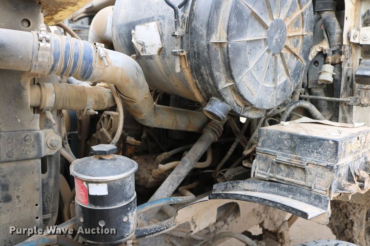 image for item DD6080 2001 Sterling feed mixer truck