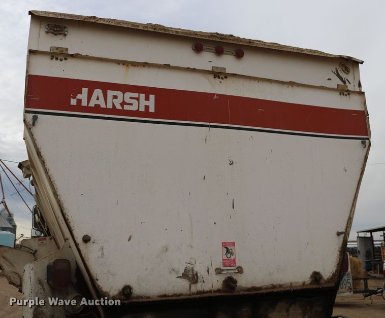 image for item DD6080 2001 Sterling feed mixer truck