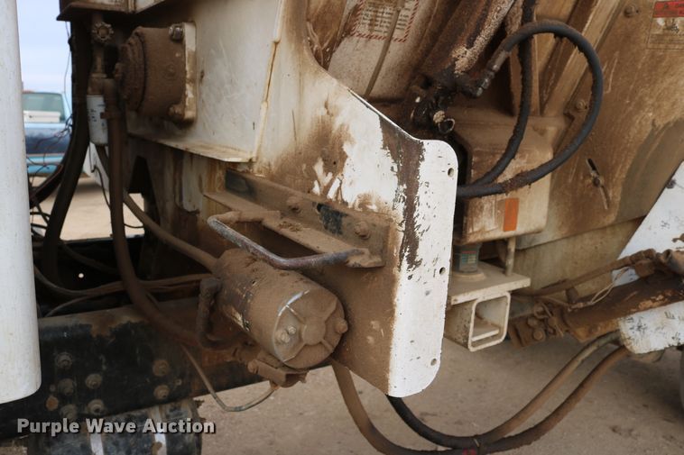 image for item DD6080 2001 Sterling feed mixer truck