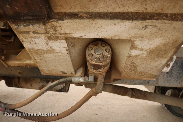 image for item DD6080 2001 Sterling feed mixer truck