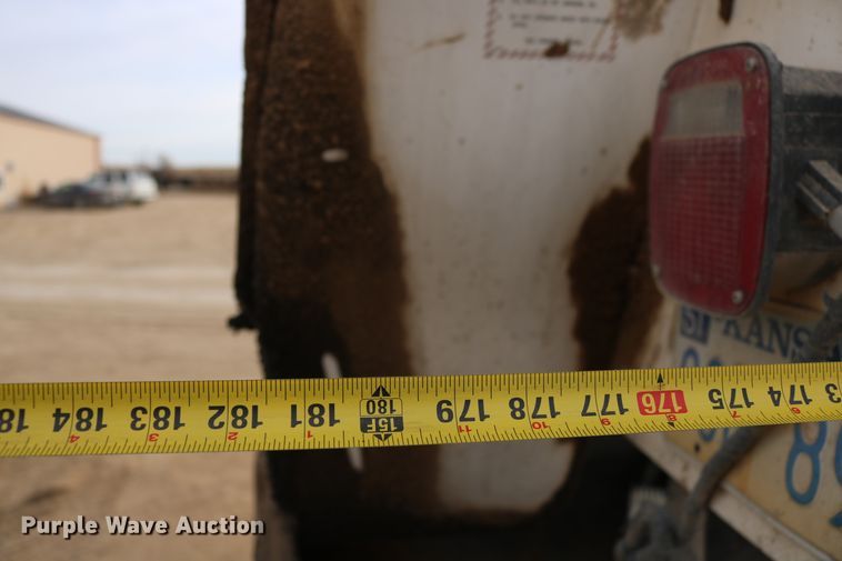 image for item DD6080 2001 Sterling feed mixer truck