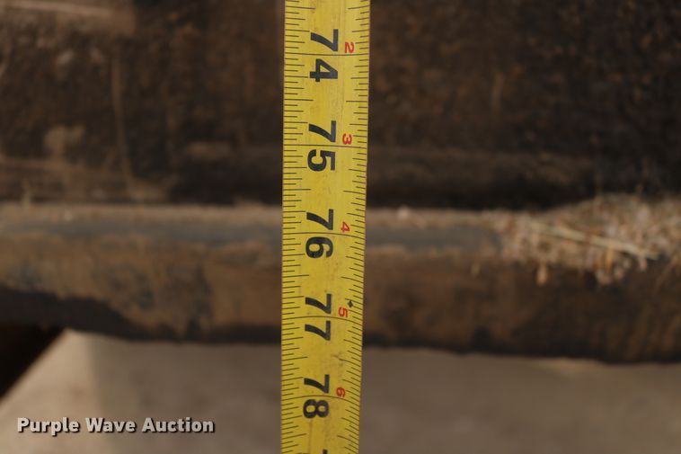 image for item DD6080 2001 Sterling feed mixer truck