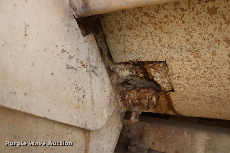 image for item DD6080 2001 Sterling feed mixer truck