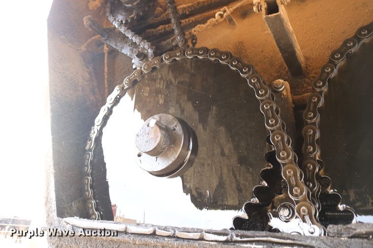 image for item DD6080 2001 Sterling feed mixer truck