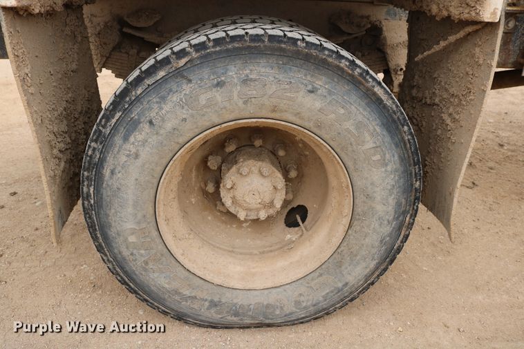 image for item DD6080 2001 Sterling feed mixer truck