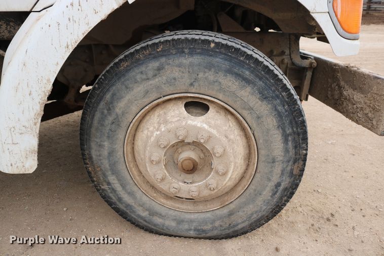 image for item DD6080 2001 Sterling feed mixer truck