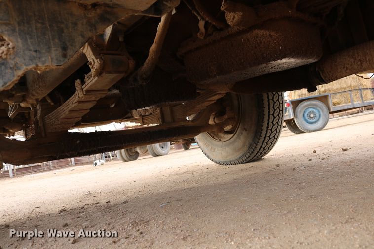 image for item DD6080 2001 Sterling feed mixer truck