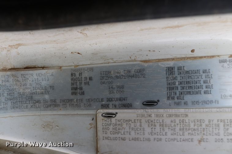 image for item DD6080 2001 Sterling feed mixer truck