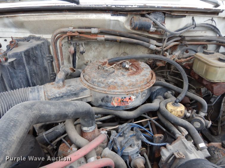 image for item DE4289 1988 Ford F600 fertilizer tender truck