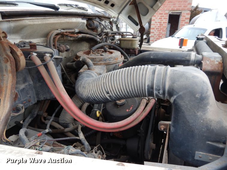 image for item DE4289 1988 Ford F600 fertilizer tender truck