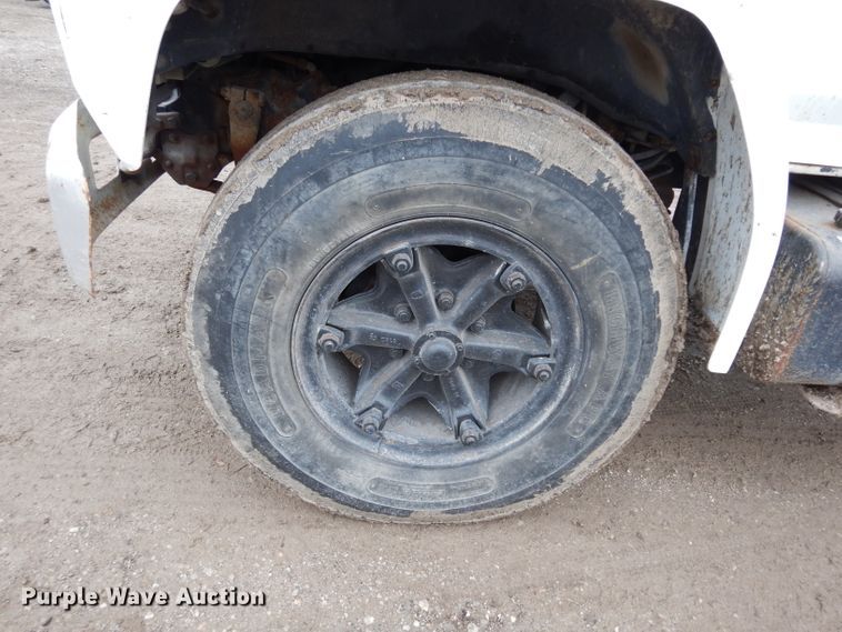 image for item DE4289 1988 Ford F600 fertilizer tender truck