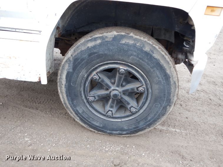 image for item DE4289 1988 Ford F600 fertilizer tender truck