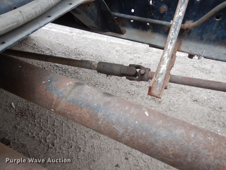 image for item DE4289 1988 Ford F600 fertilizer tender truck