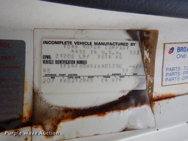 image for item DE4289 1988 Ford F600 fertilizer tender truck