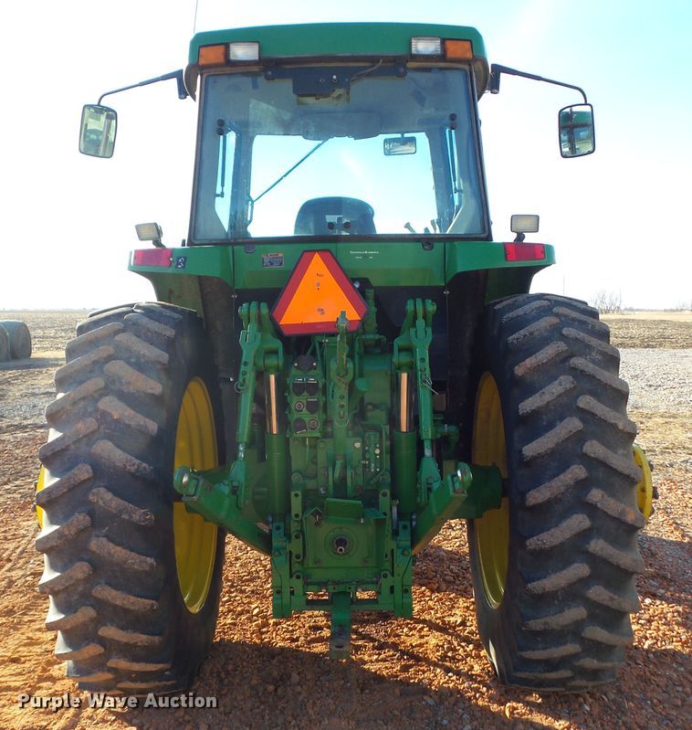 image for item DF0823 1998 John Deere 7810 tractor