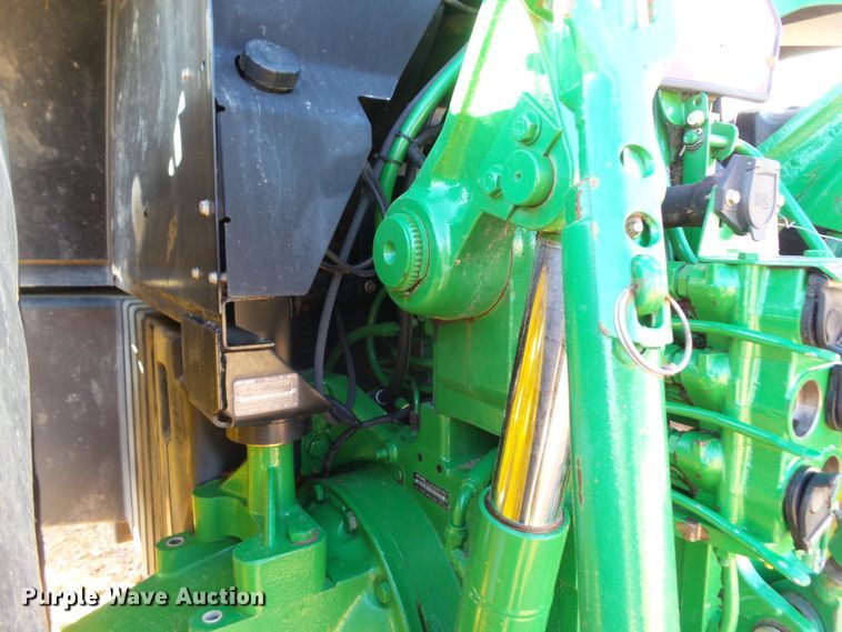 image for item DF0823 1998 John Deere 7810 tractor