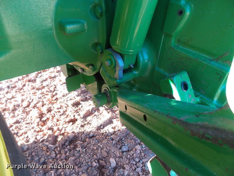 image for item DF0823 1998 John Deere 7810 tractor