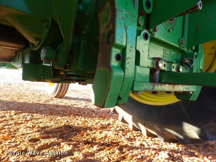 image for item DF0823 1998 John Deere 7810 tractor