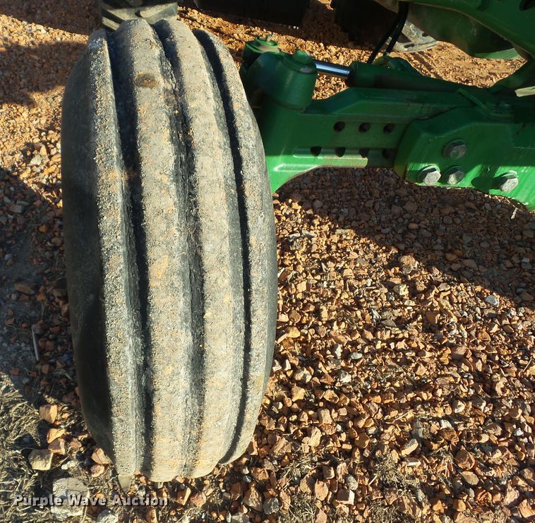 image for item DF0823 1998 John Deere 7810 tractor