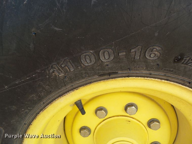 image for item DF0823 1998 John Deere 7810 tractor