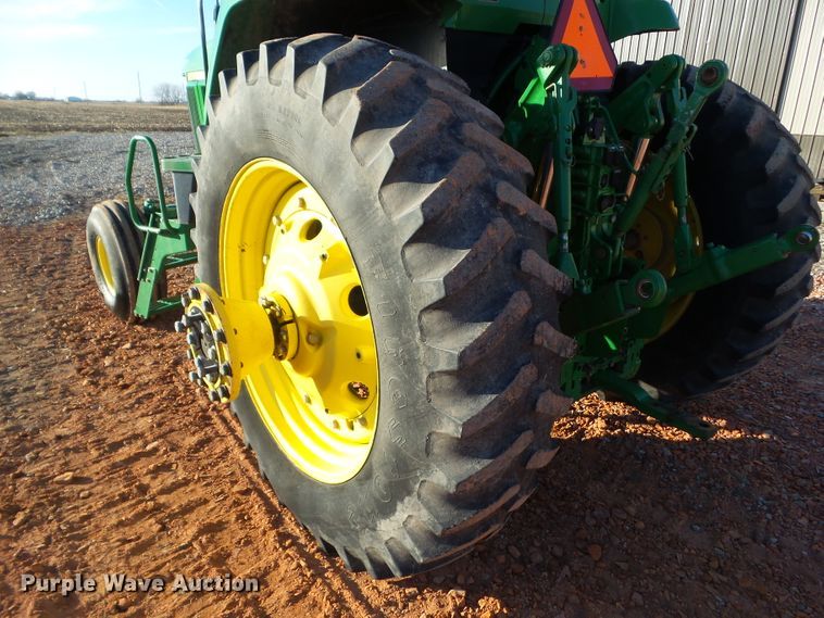 image for item DF0823 1998 John Deere 7810 tractor