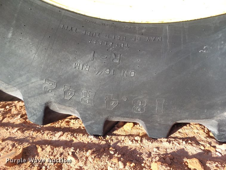 image for item DF0823 1998 John Deere 7810 tractor