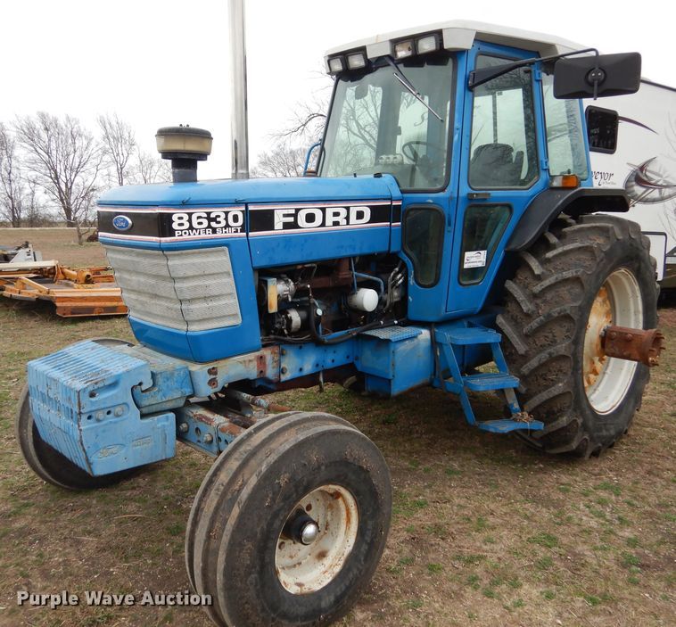 image for item DF2626 1990 Ford 8630 tractor