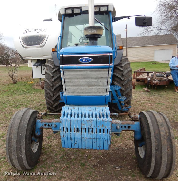 image for item DF2626 1990 Ford 8630 tractor