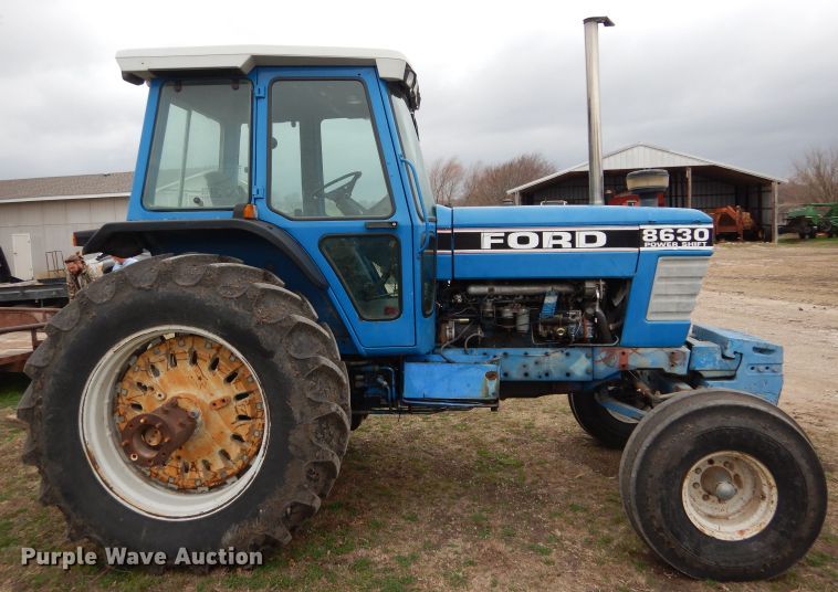 image for item DF2626 1990 Ford 8630 tractor