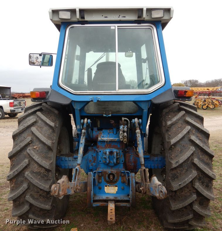 image for item DF2626 1990 Ford 8630 tractor