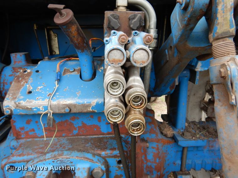 image for item DF2626 1990 Ford 8630 tractor