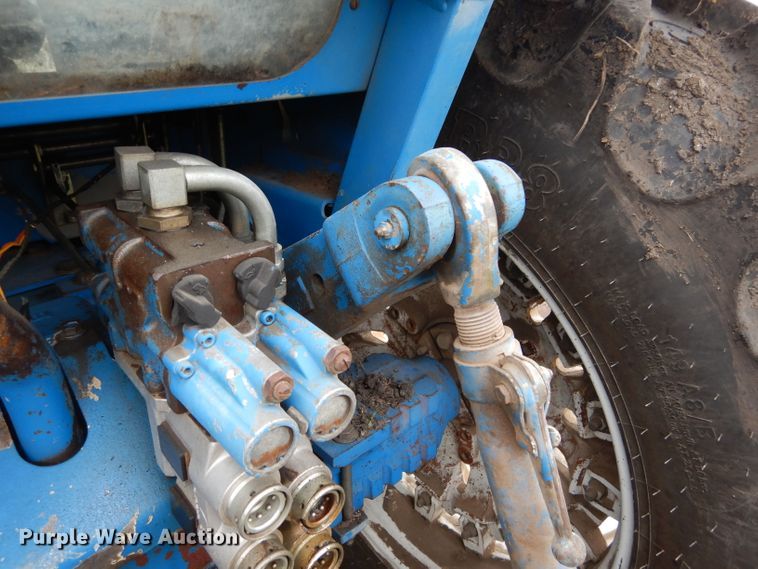 image for item DF2626 1990 Ford 8630 tractor