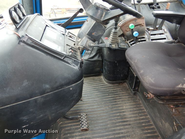 image for item DF2626 1990 Ford 8630 tractor