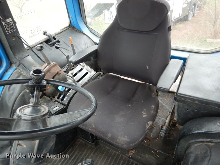 image for item DF2626 1990 Ford 8630 tractor