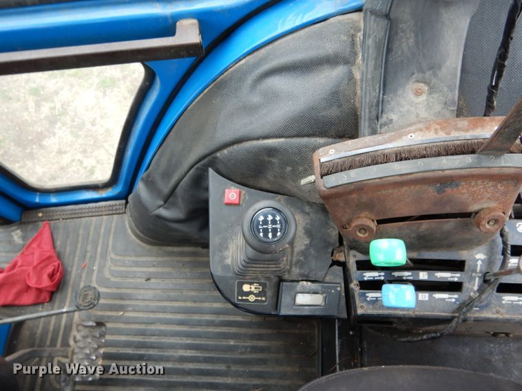 image for item DF2626 1990 Ford 8630 tractor