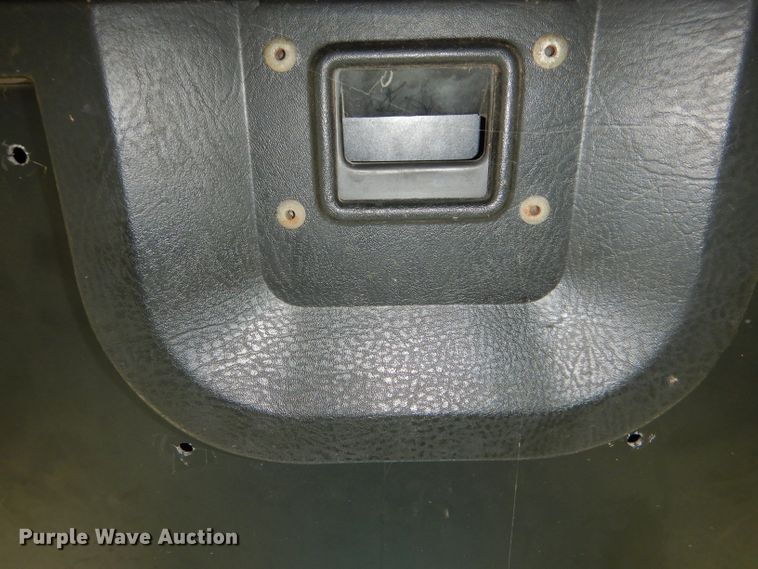 image for item DF2626 1990 Ford 8630 tractor