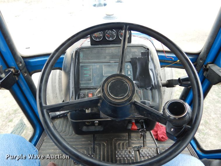 image for item DF2626 1990 Ford 8630 tractor