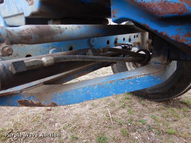 image for item DF2626 1990 Ford 8630 tractor