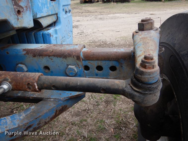 image for item DF2626 1990 Ford 8630 tractor