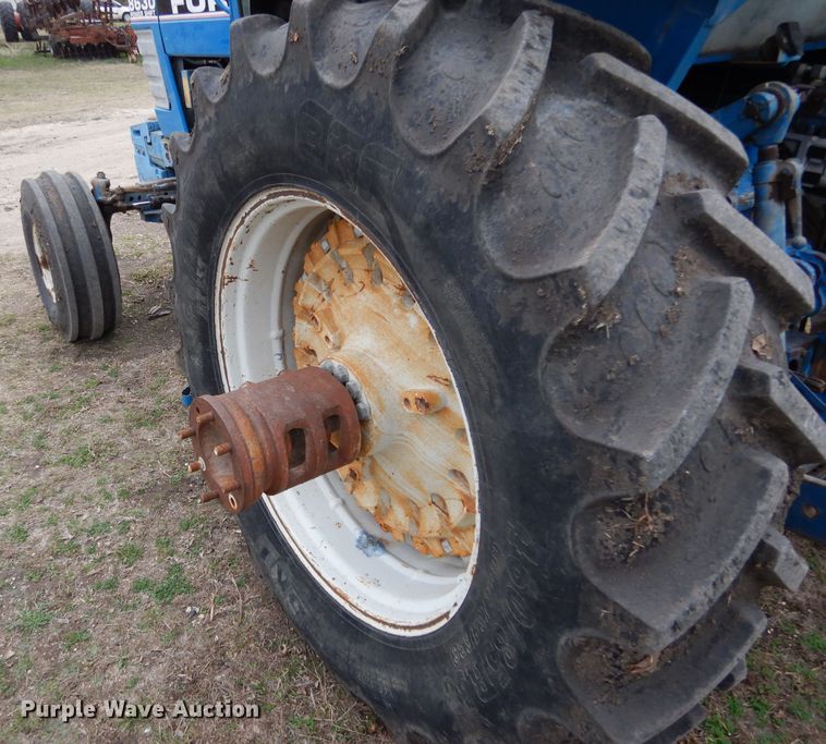 image for item DF2626 1990 Ford 8630 tractor
