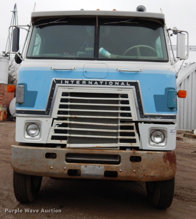 image for item DG6253 1980 International Transtar II seed tender truck