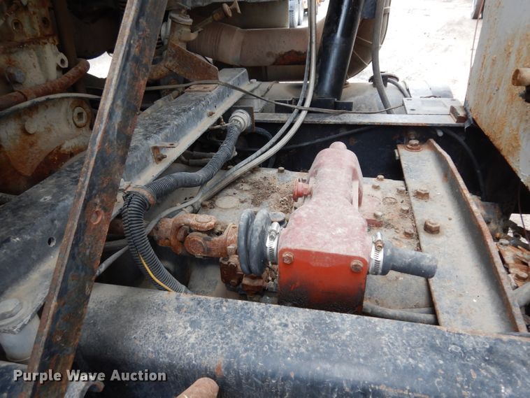 image for item DG6253 1980 International Transtar II seed tender truck