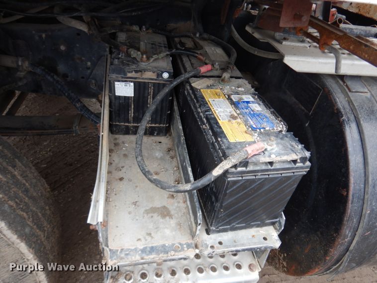 image for item DG6253 1980 International Transtar II seed tender truck