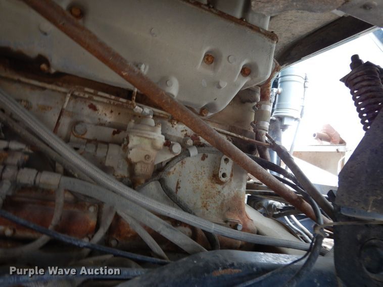 image for item DG6253 1980 International Transtar II seed tender truck