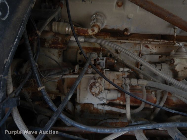 image for item DG6253 1980 International Transtar II seed tender truck