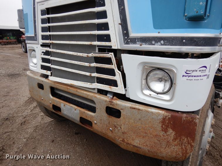 image for item DG6253 1980 International Transtar II seed tender truck