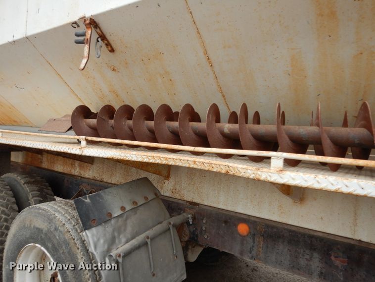 image for item DG6253 1980 International Transtar II seed tender truck