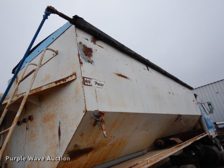 image for item DG6253 1980 International Transtar II seed tender truck