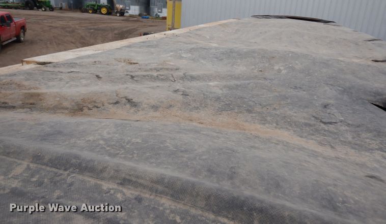 image for item DG6253 1980 International Transtar II seed tender truck